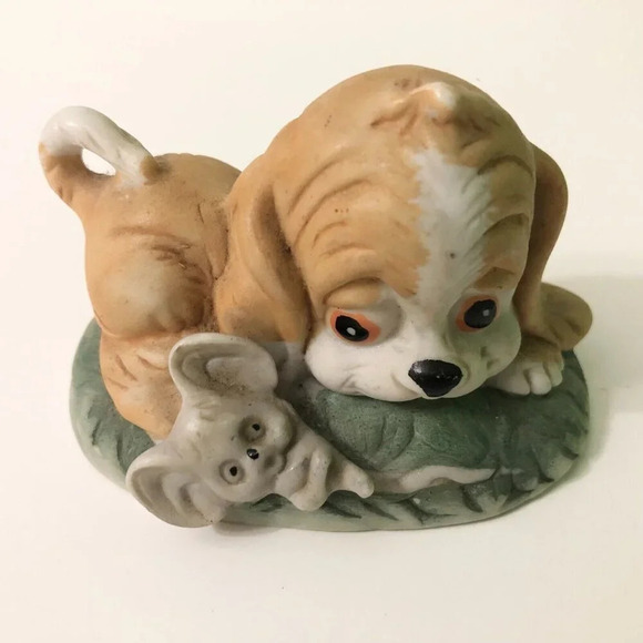Vintage Puppy Dog and Mouse Ceramic Figurine Made in Taiwan 2.5 Inch Tall - Picture 6 of 14